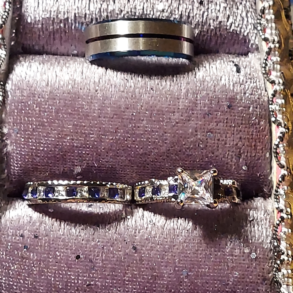 His & Her Rings - Picture 1 of 5